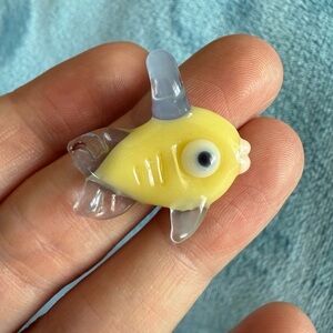Wired Glass Handmade Blown Glass Fish Pendant 🐠